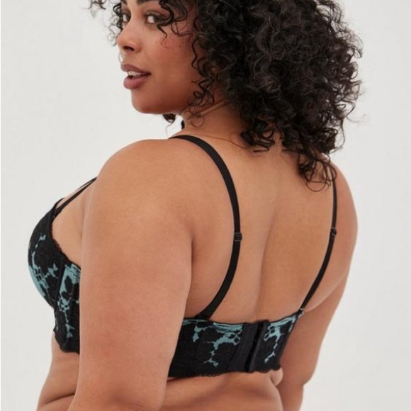 Torrid bombshell everyday Black and Teal Lace Bra - Picture 9 of 9